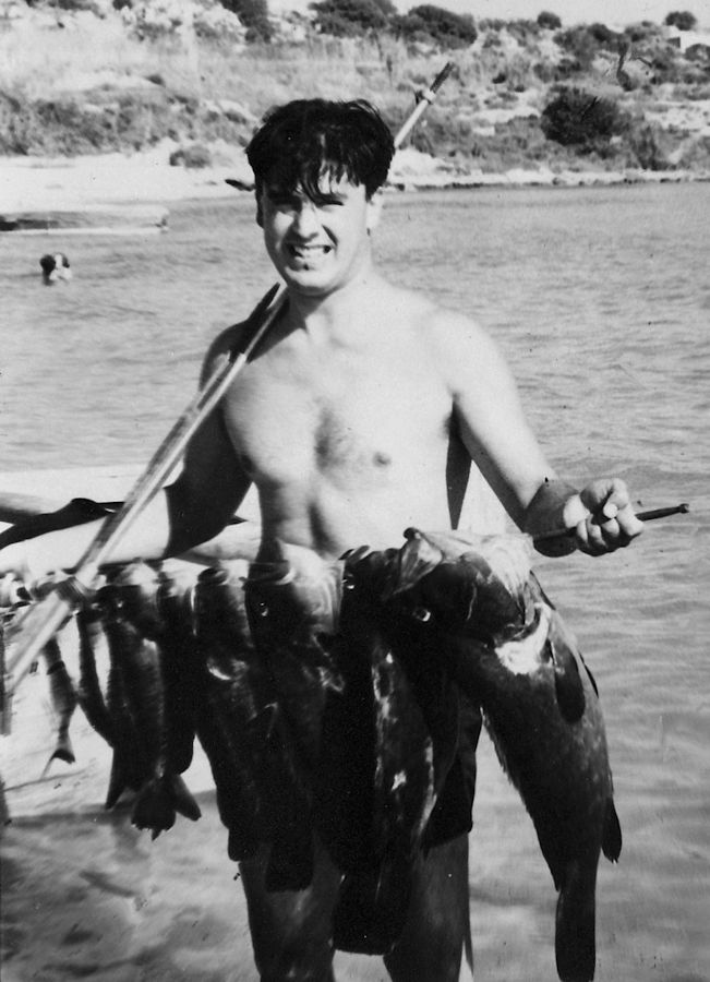 Lido Bruno (TA), 1956<br/>Danilo dopo una giornata di pesca
