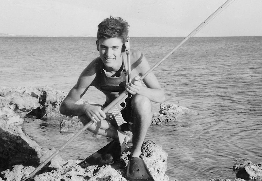 San Pietro (TA), 1946<br/>Danilo ragazzo a pesca subacquea