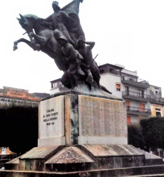 Vincenzo De Iudicibus - Monumento ai Caduti della Grande Guerra a Gravina in Puglia (BA)