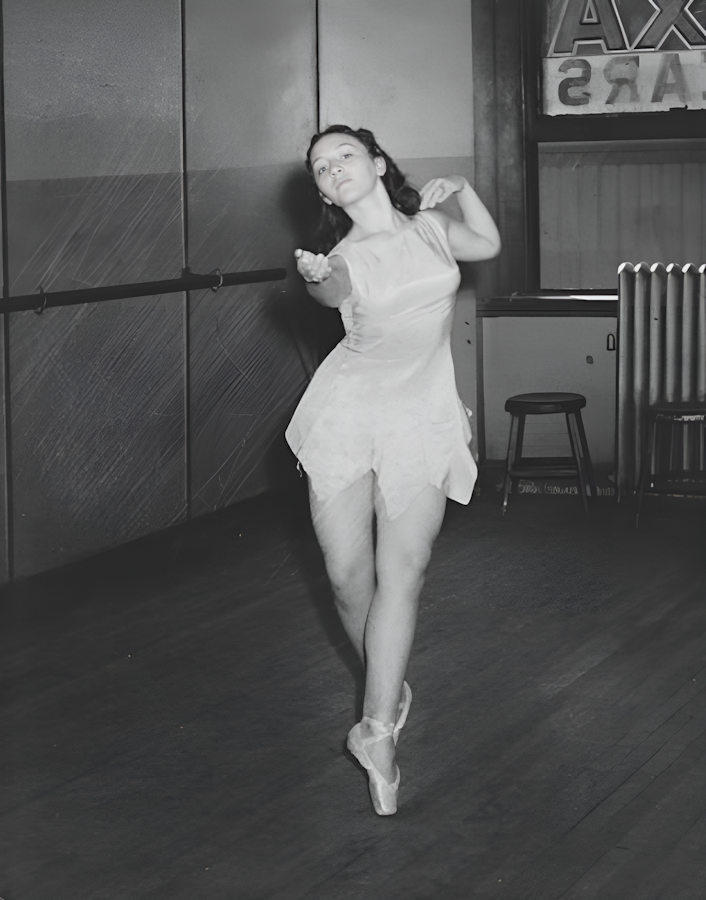 Lina Anita Deuidicibus da ragazza, in una posa di danza classica