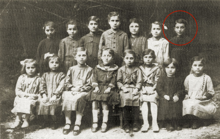 1916 - Luigia Giufìdici - Foto di gruppo di alcune bambine di Cheglio